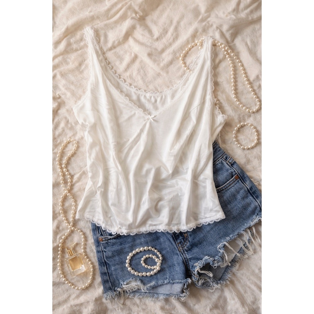 Fruit‎ of the Loom Slip Shirt Top ~ Sz 44 ~ White ~ Sleeveless ~ Lace Trim XL